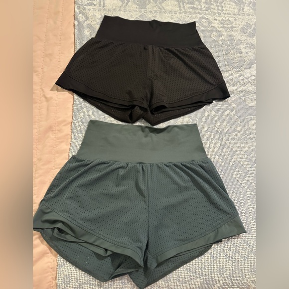 HALARA Pants - LOT of 2 Women's Black and Green High-Waisted HALARA shorts Sz M - NEW
